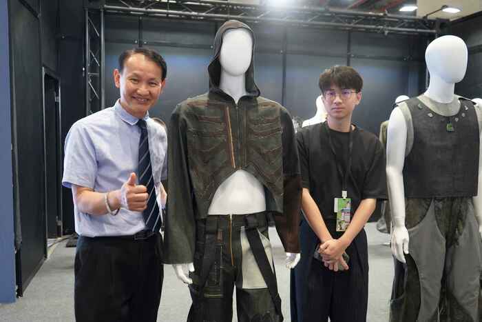 校長與設計師合照