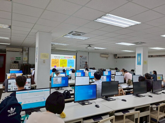 60422電腦教室圖片